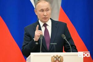 Путін: Ми чуємо, що Україна сьогодні не готова до вступу в НАТО. І відразу кажуть, що її завтра не приймуть. А приймуть тоді, коли її підготують до цього? Але для нас це може бути вже пізно
