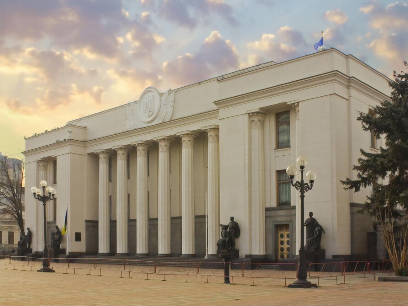 Станом на вечір 14 лютого за кордоном перебувало 23 народні депутати України