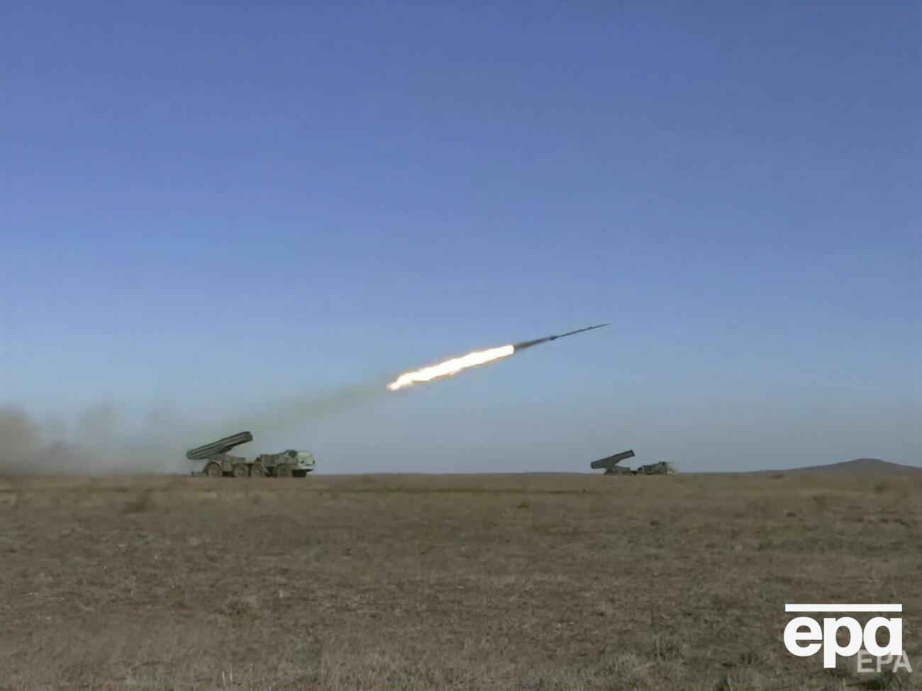С осени прошлого года РФ наращивает численность войск у границ Украины
