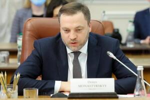 Монастирський: Ми захищаємо, а не панікуємо