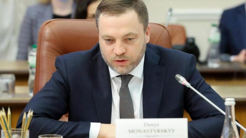 Монастырский: Мы защищаем, а не паникуем