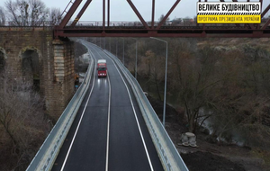 В этом году в рамках президентской программы "Большое строительство" планируется построить и отремонтировать 5500 км государственных дорог и 300 мостов