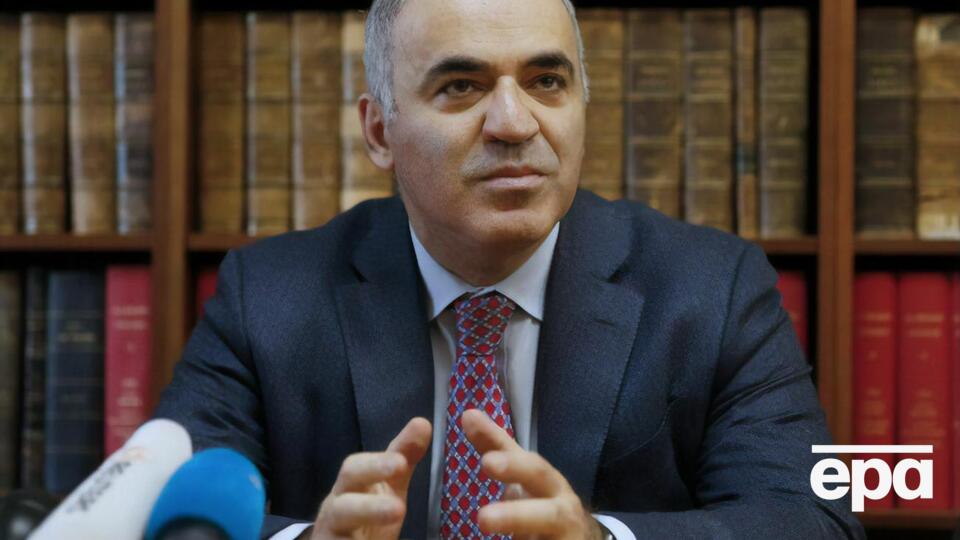 Каспаров: Повністю відмовлятися від власного способу життя – це просто їх тішити завчасно