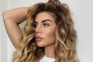 Седокова показала формы