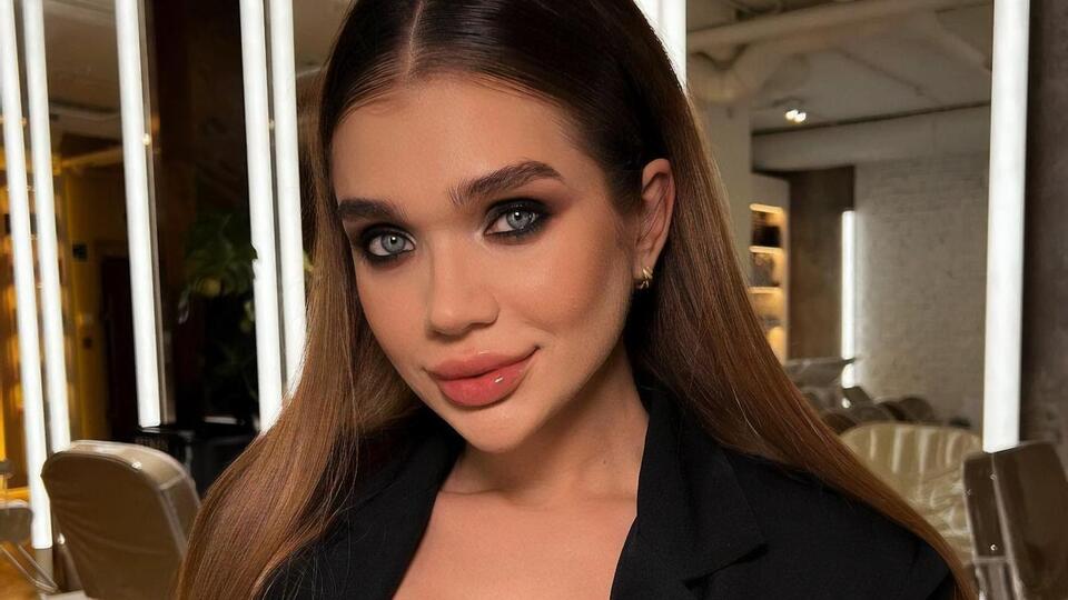 Саша Бо: Магия утра – это плоский животик в зеркале