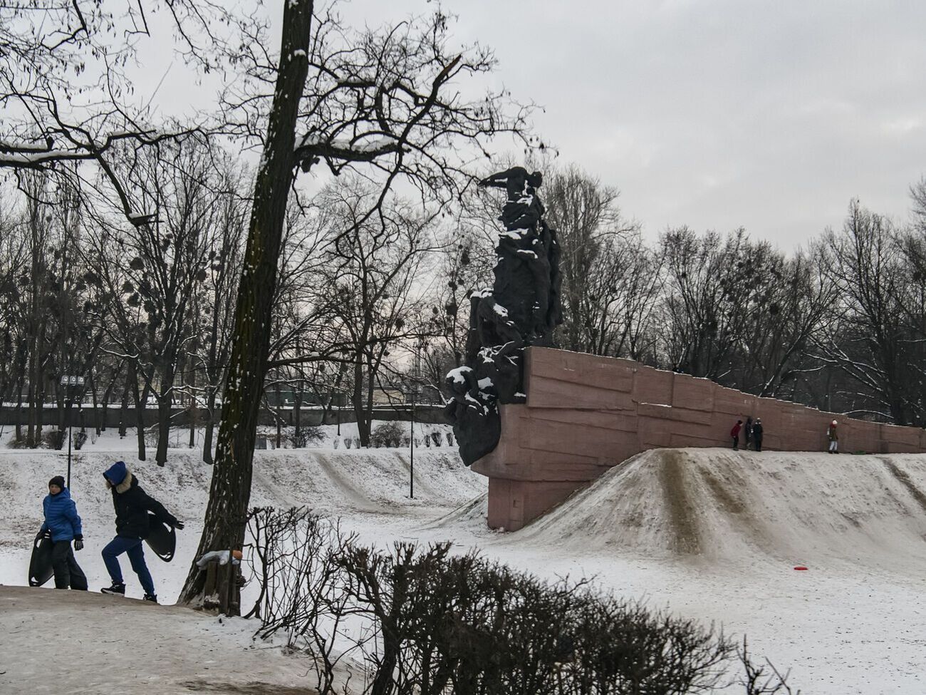 Авторы конкурсных проектов должны предложить смелый и нестандартный подход к развитию территории Бабьего Яра