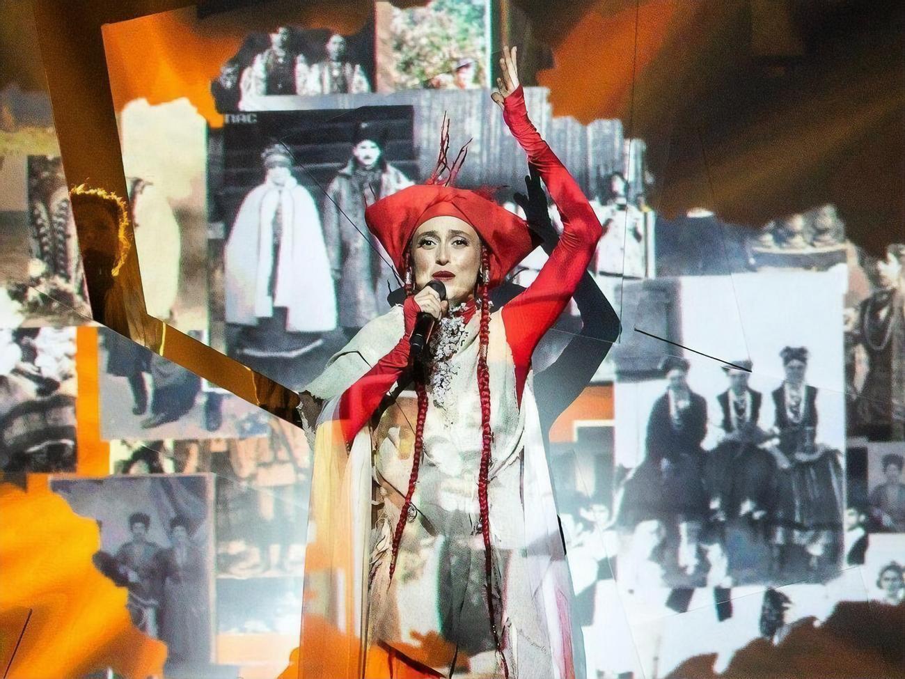 Аліна Паш: Я артистка, а не політик. У мене немає армії піарників, менеджерів, юристів, аби протистояти всій цій атаці та натиску. Я не хочу далі бути у цій брудній історії
