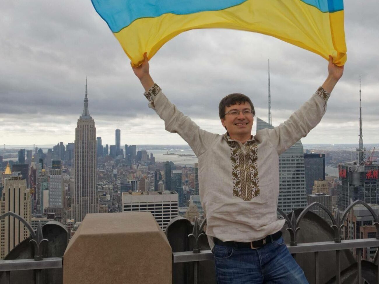 Чтобы придумать такой День единения, нужно было не участвовать ни в одной из революций и вообще не чувствовать собственную страну