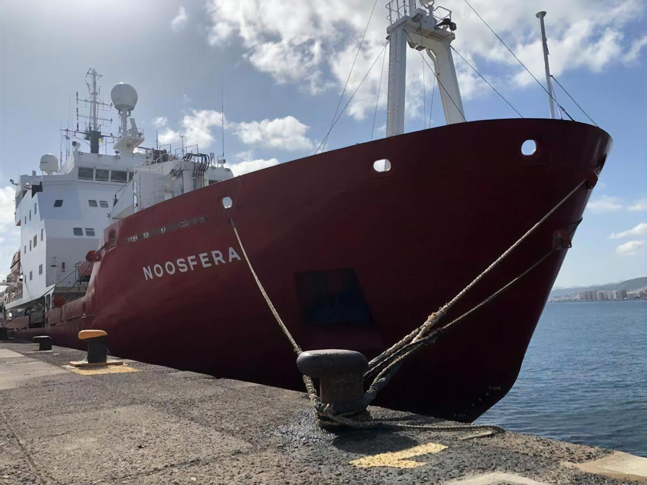 Полярники, которые находятся на станции с прошлой весны, теперь смогут вакцинироваться от COVID-19