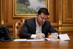 Зеленский ввел в действие решение СНБО