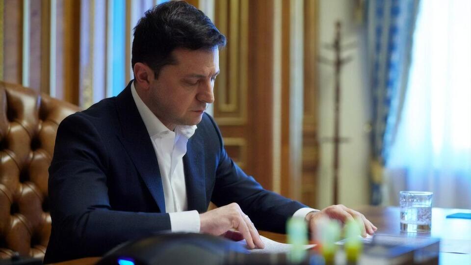 Згідно з результатами опитування, Зеленського готові підтримати 24,6% українців