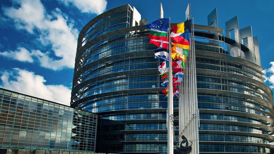 У Європарламенті засудили нарощування російської військової потужності в Україні та навколо неї