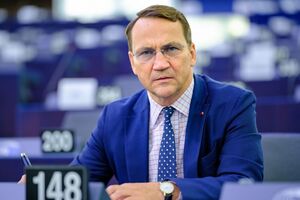 Сікорський заявив, що деякі європейські лідери не розуміють, із ким мають справу у Росії