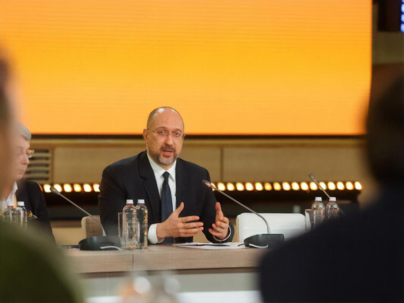 Шмыгаль назвал газопровод "угрозой для всей Европы"