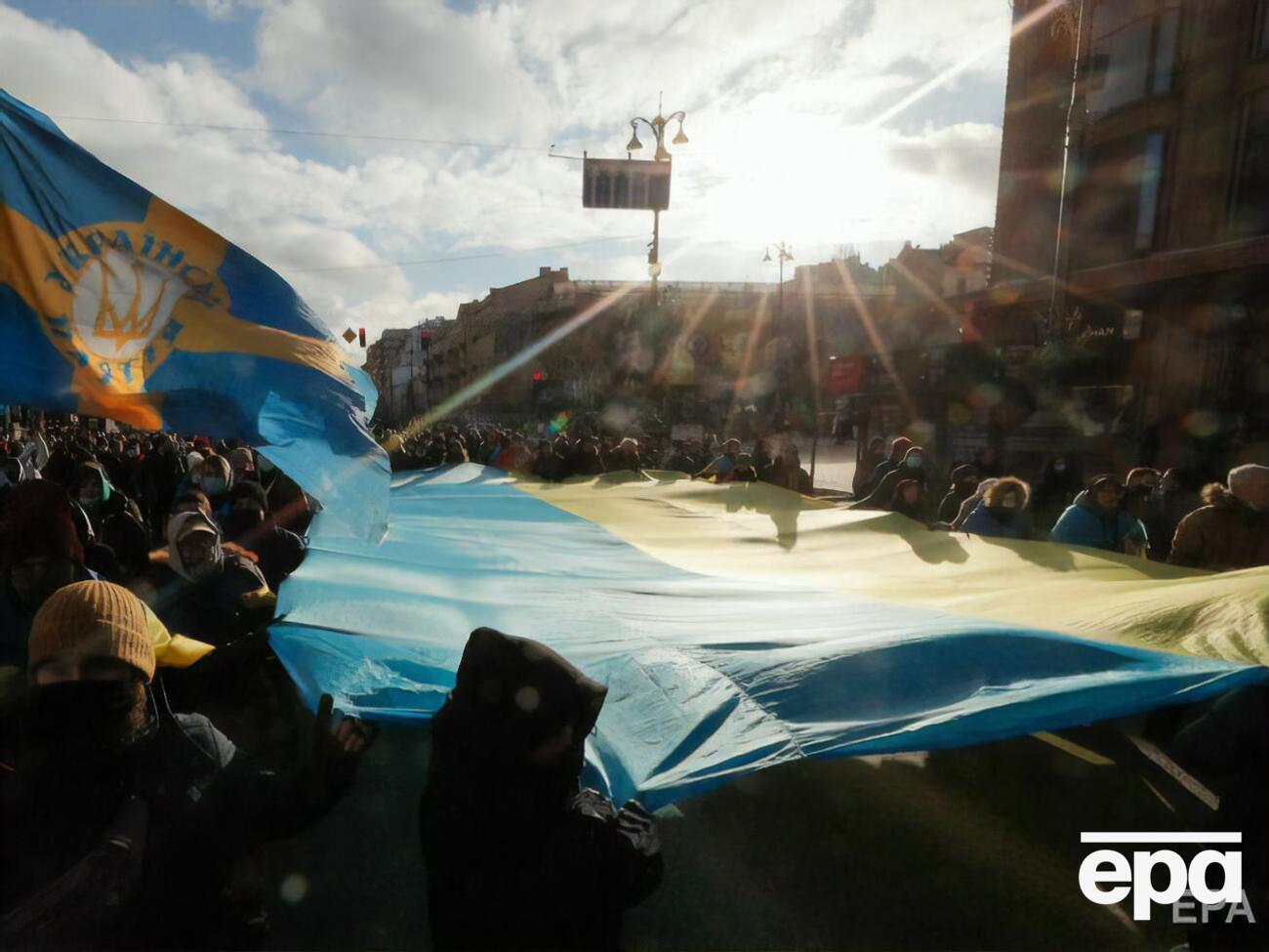 Отношение украинцев к России существенно зависит от региона, отметили социологи