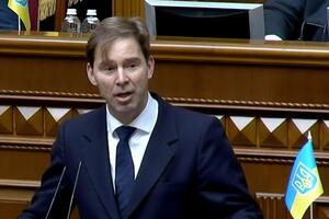 Эллвуд выступил в Раде