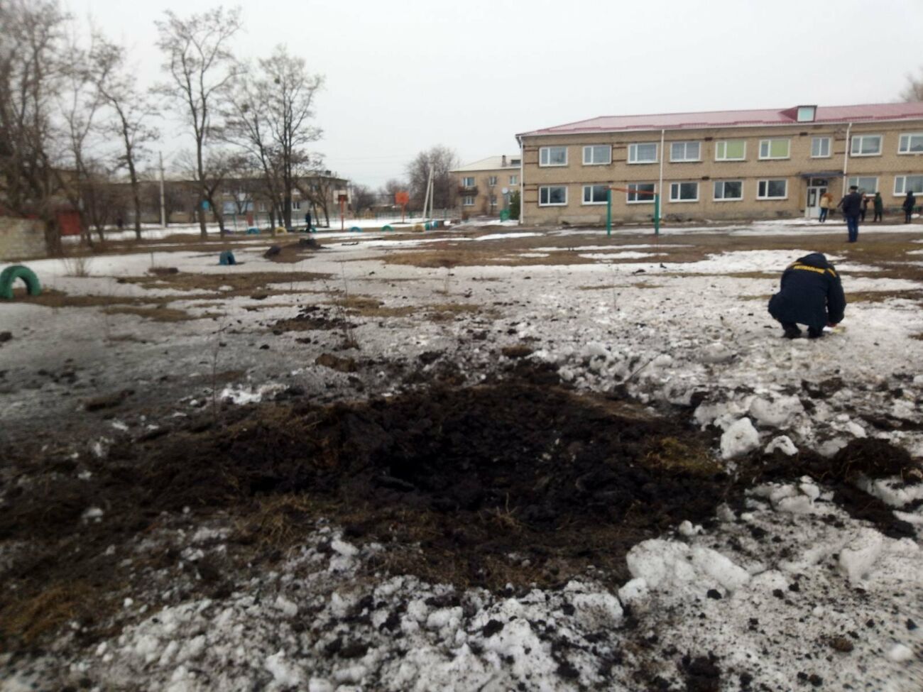 По имеющимся данным, российские оккупанты обстреляли Врубовку из запрещенных Минскими договоренностями минометов калибра 122 мм