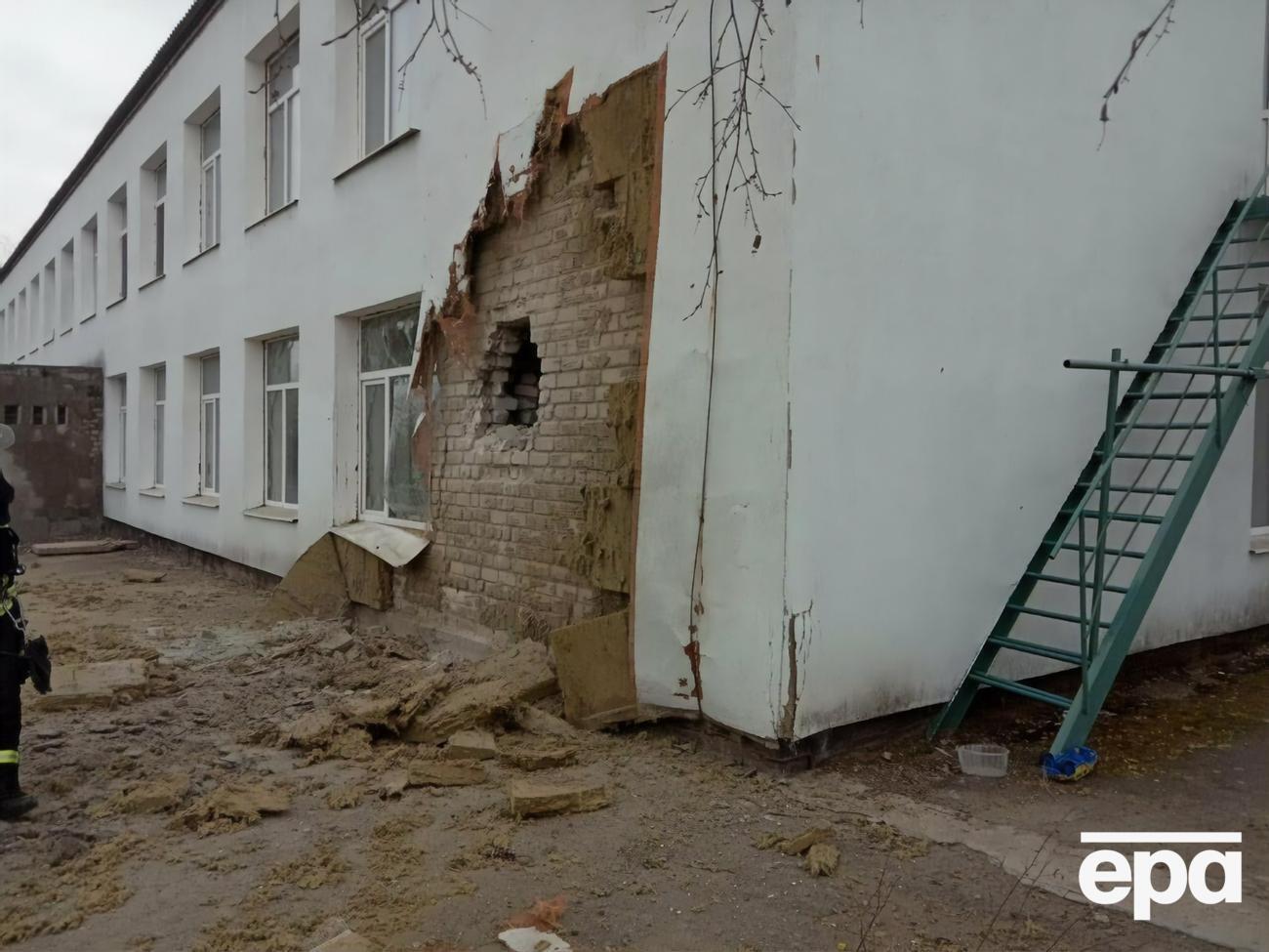 За попередніми даними, бойовики використовували боєприпаси калібру 120 мм та 152 мм