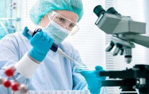 До этого случая болезнь победили двое мужчин, один из них позже скончался