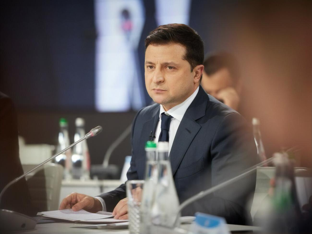 Зеленський: "Мінськ" говорить про те, що ось Донбас окупований і нам треба його реінтегрувати в Україну. І всі учасники як би за. Питання в тому, як це зробити
