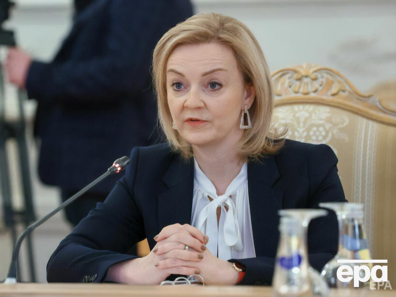 Россия должна отступить от края пропасти, отметила Трасс