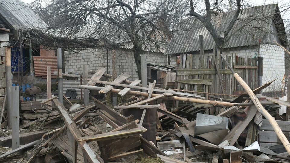 Фото наслідків обстрілу в Новозванівці опублікувала Попаснянська РДА