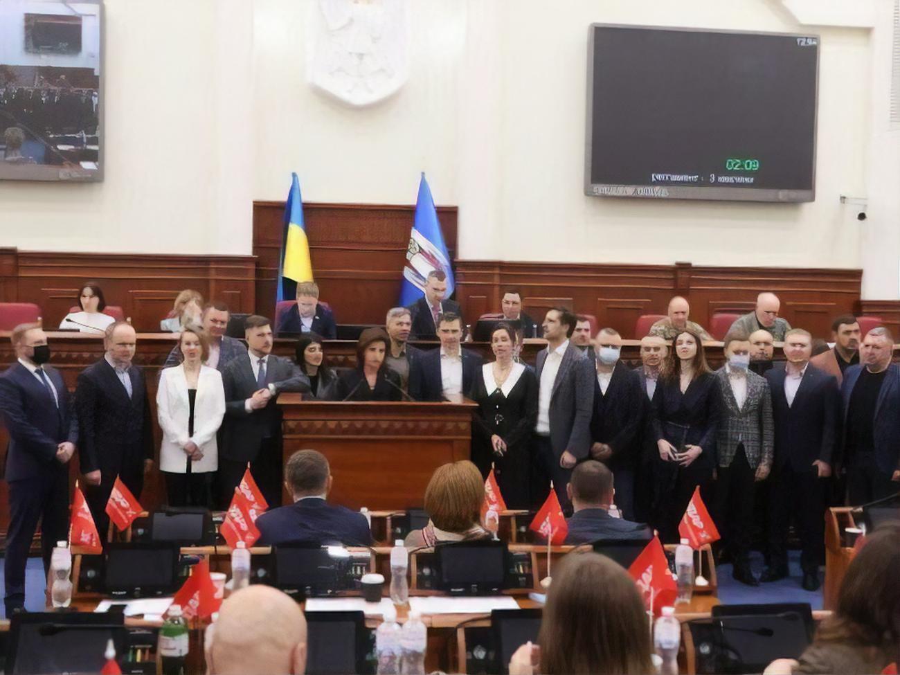 "Мы обращаемся к руководству европейских городов – побратимов Киева с просьбой поддержать украинскую столицу и словом, и делом", – отметила Марина Порошенко