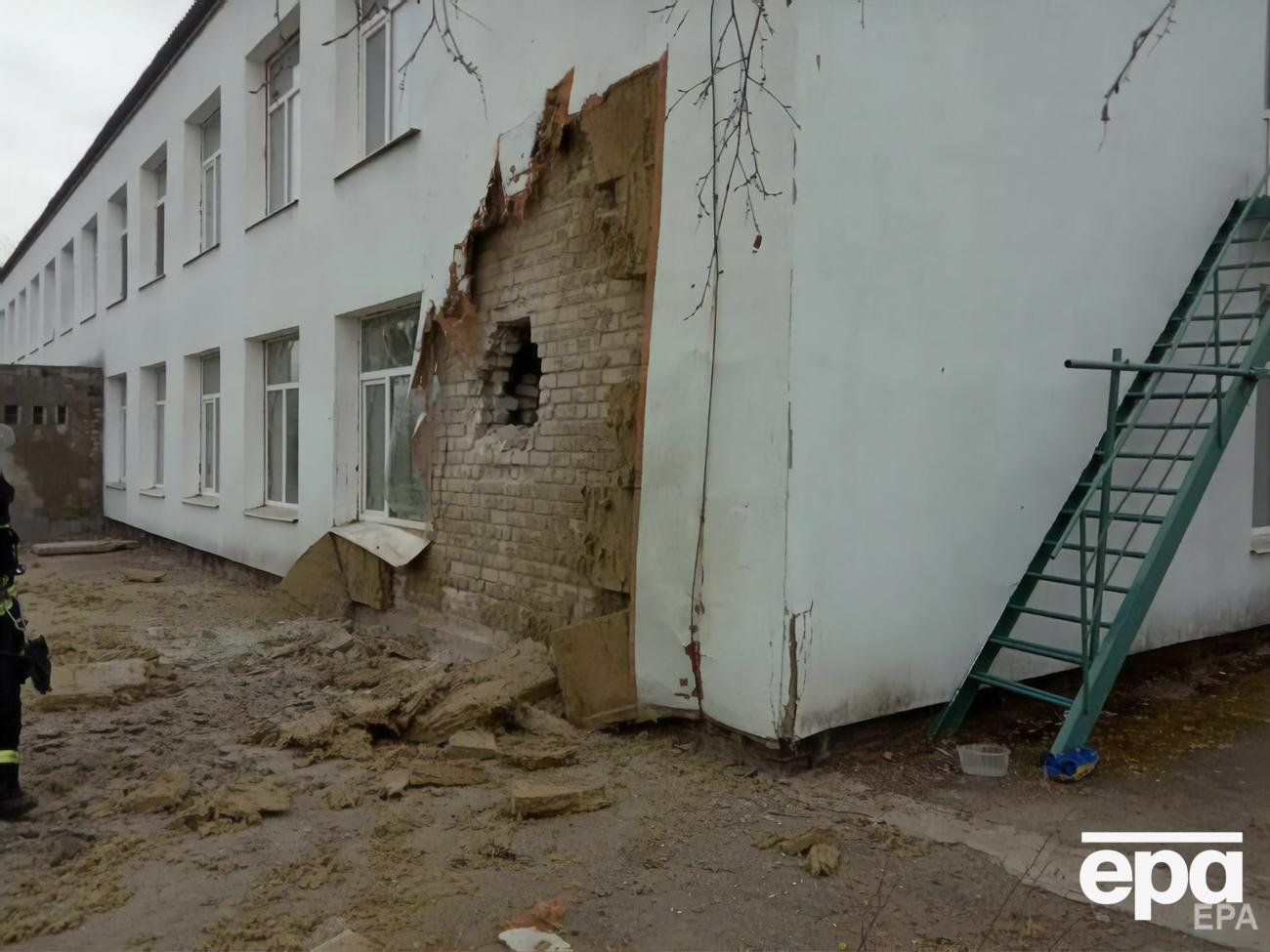 Окупанти обстріляли школу у Станиці Луганській