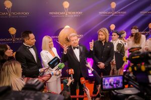Михайло Поплавський як автор ідеї та генеральний продюсер проєкту здобув спеціальну премію "Гарант української пісні"