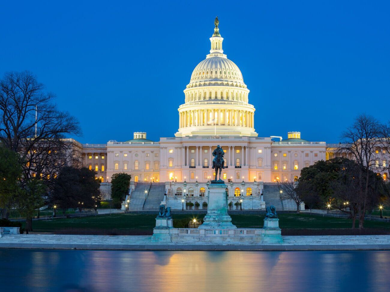 В резолюции сенаторов отмечено, что она не должна трактоваться как разрешение на ввод войск США в Украину