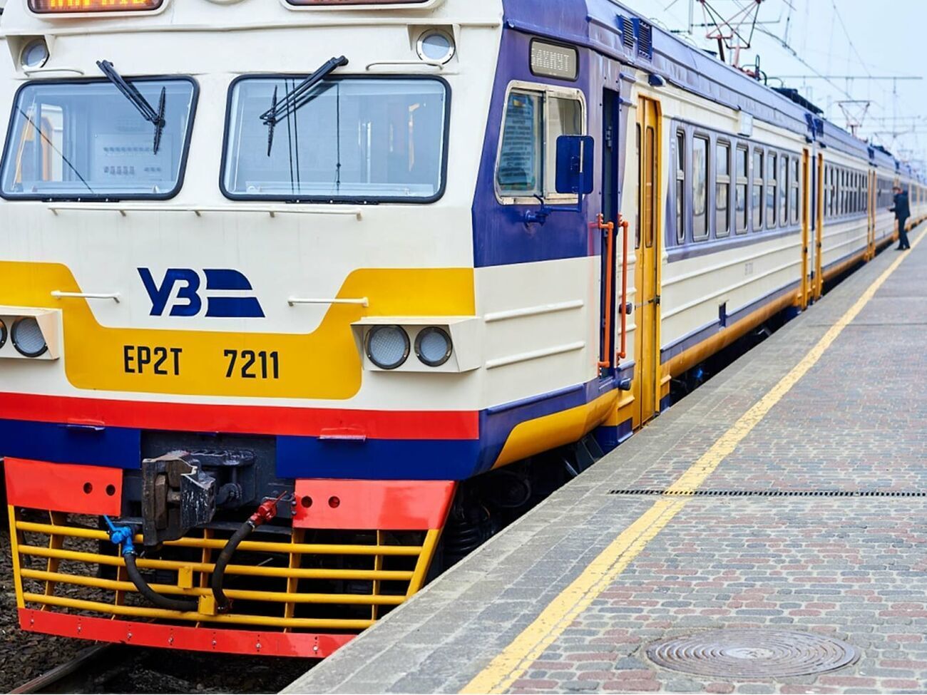 Обстрел начался около 8.00 недалеко от железнодорожной станции Скотоватая