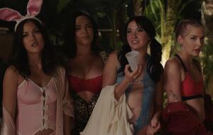 Второстепенные роли в фильме "Наслаждение" исполнили настоящие порноактеры