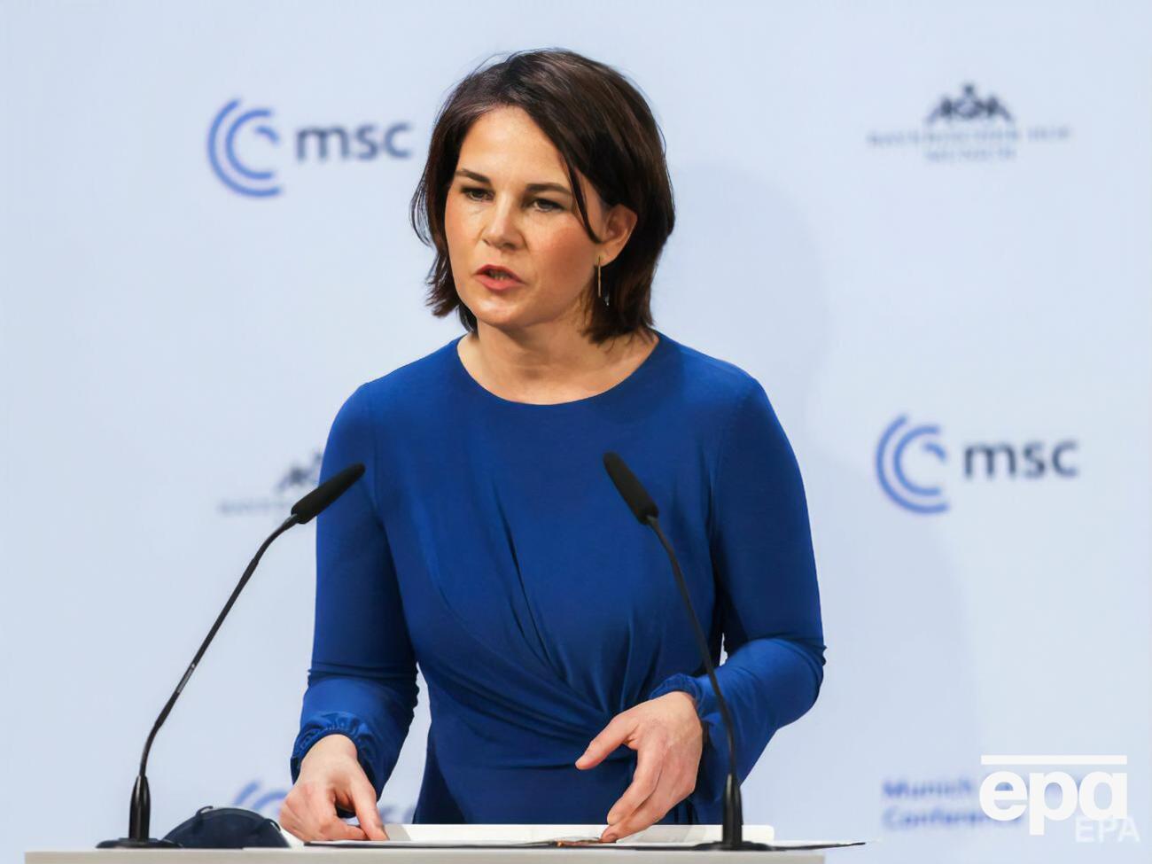 Бербок: Ми розглядаємо кожне прохання України