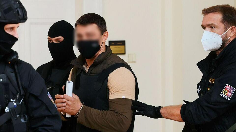 Франчетти планируют привлечь к ответственности за участие в незаконном вооруженном формировании