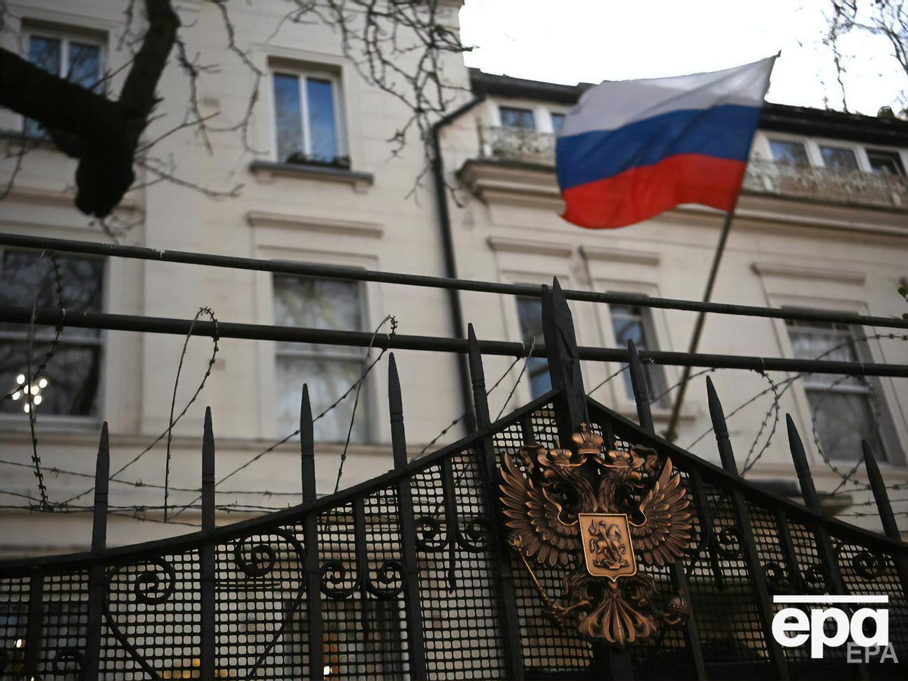 Главари российских оккупационных администраций записали обращения об "эвакуации" населения минимум два дня назад. Именно 16 февраля, по данным западных СМИ, Россия планировала начать вторжение в Украину