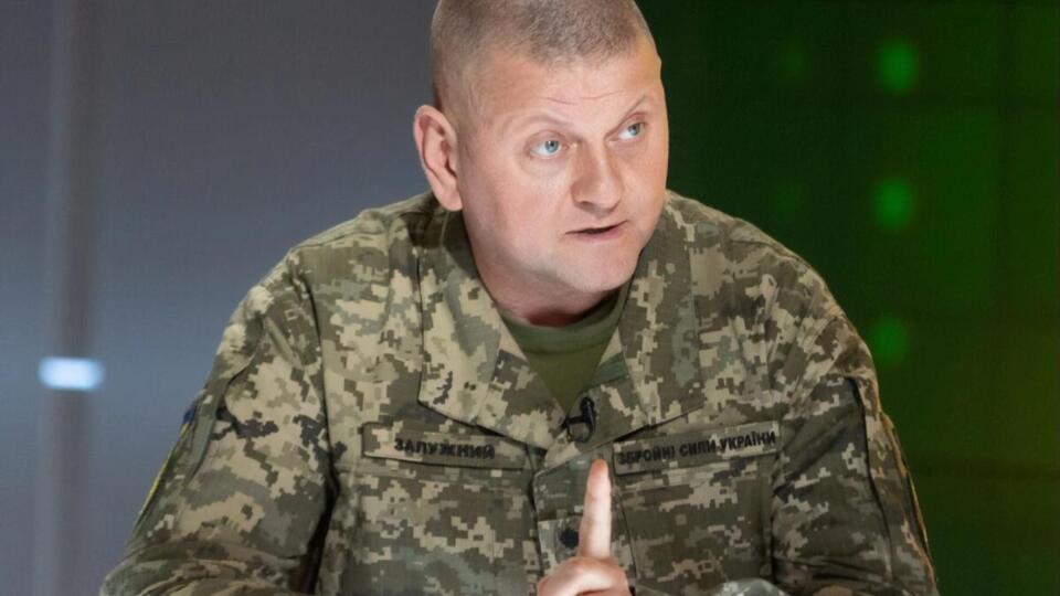 Залужний наголосив, що артилерія ЗСУ стоїть далеко від лінії зіткнення