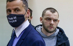 Иванов (справа) работает тренером в центре военно-патриотического и спортивного воспитания молодежи "Десантник"