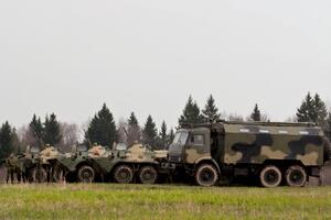 Росія перекидає військову техніку з Архангельська на захід країни