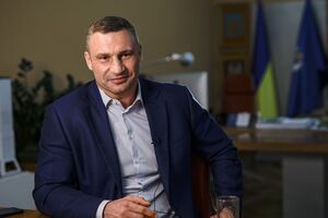 Виталий Кличко появился в небольшой роли в фильме "Лучшие выходные"