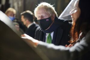 Джонсон сделал запись в книге посетителей Софийского собора