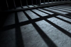 Медикам не удалось спасти заключенного, который повесился в харьковском СИЗО