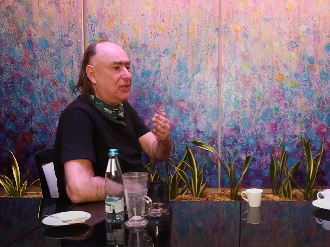 Жолдак: "Можеш мені прощальний поріз вен?" Вона каже: "Так, для тебе я зіграю"