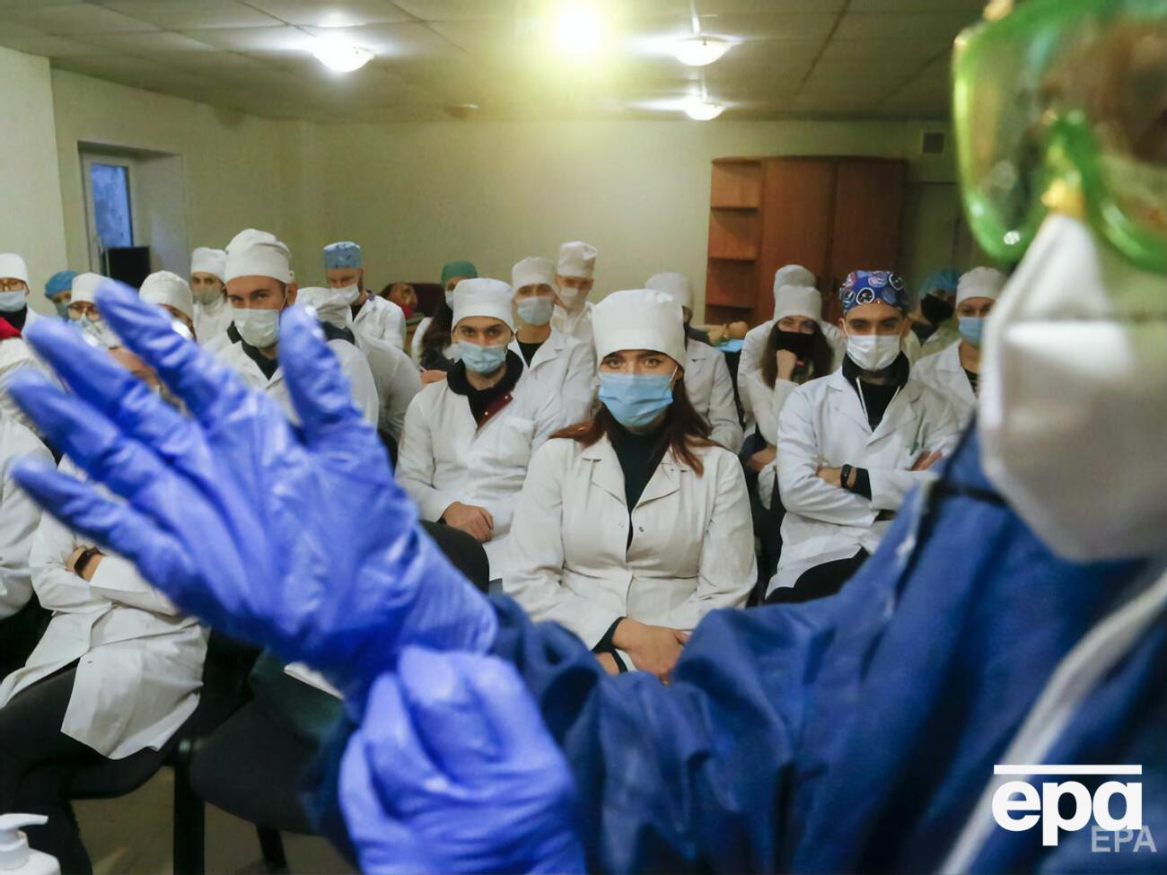 С начала эпидемии в Украине подтвердили 4,7 млн случаев COVID-19