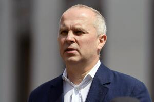 Недобудовану віллу площею 4,5 тис.м² у Сімеїзі сім'я Шуфрича купила в Медведчука