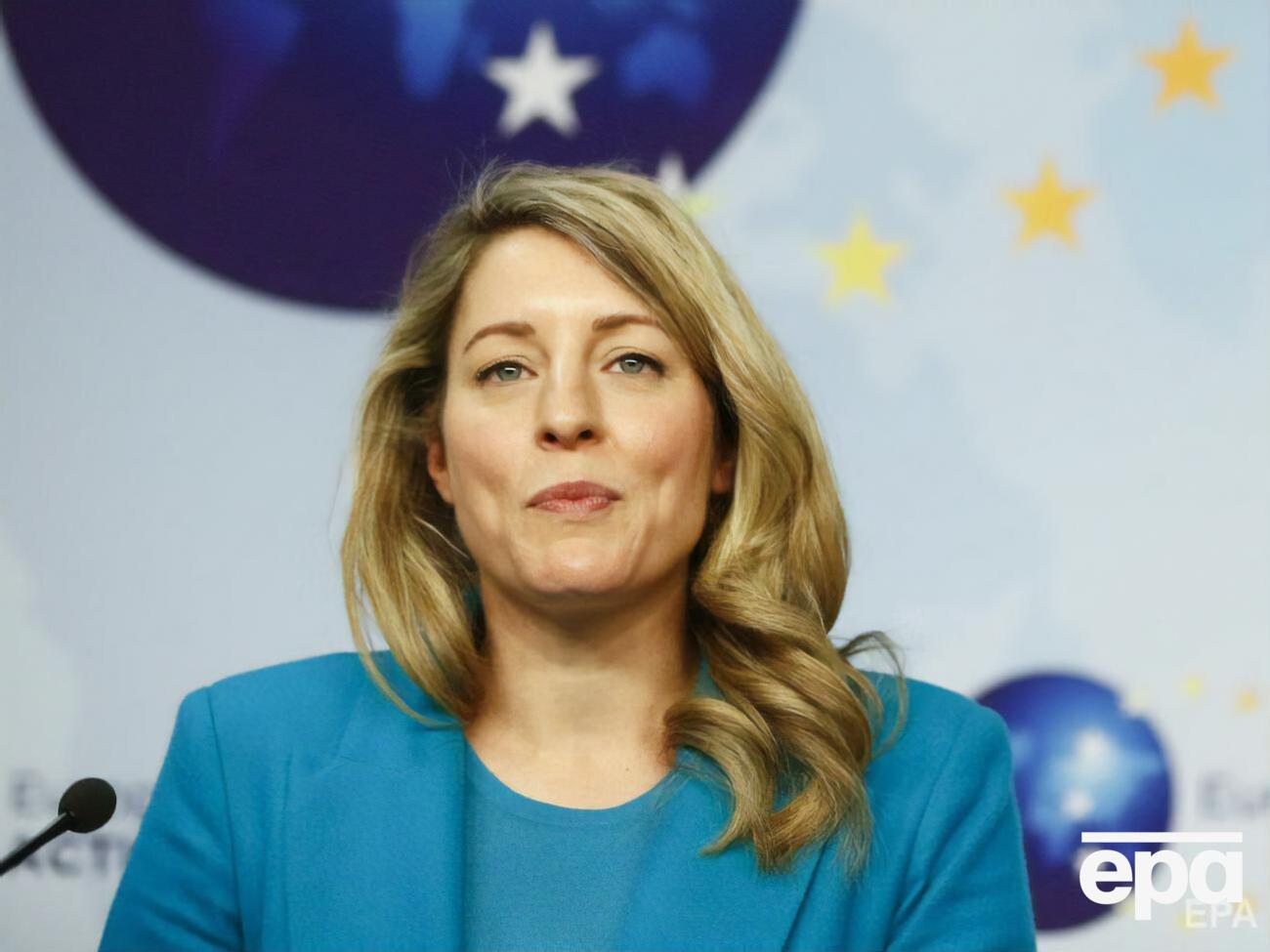 Жолі зазначила, що санкційні пакети передбачають обмежувальні заходи проти фізичних і юридичних осіб