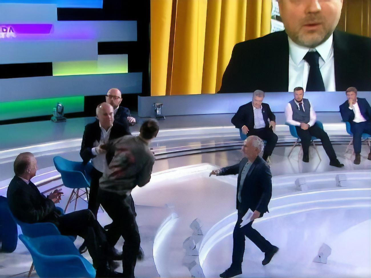 За словами Медведчука, Шуфрич відстоював свою позицію "як справжній мужик"