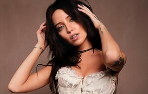 Дорофеева: Целую вас, делаю вид, что растягиваюсь и теряю контроль