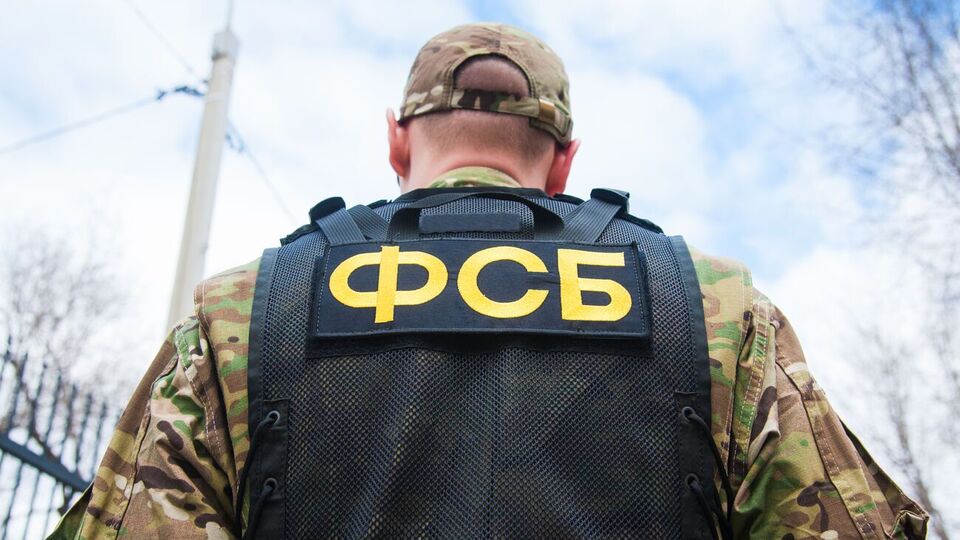 Российские спецслужбы утверждают, что снаряд упал на расстоянии 150 м от российско-украинской границы