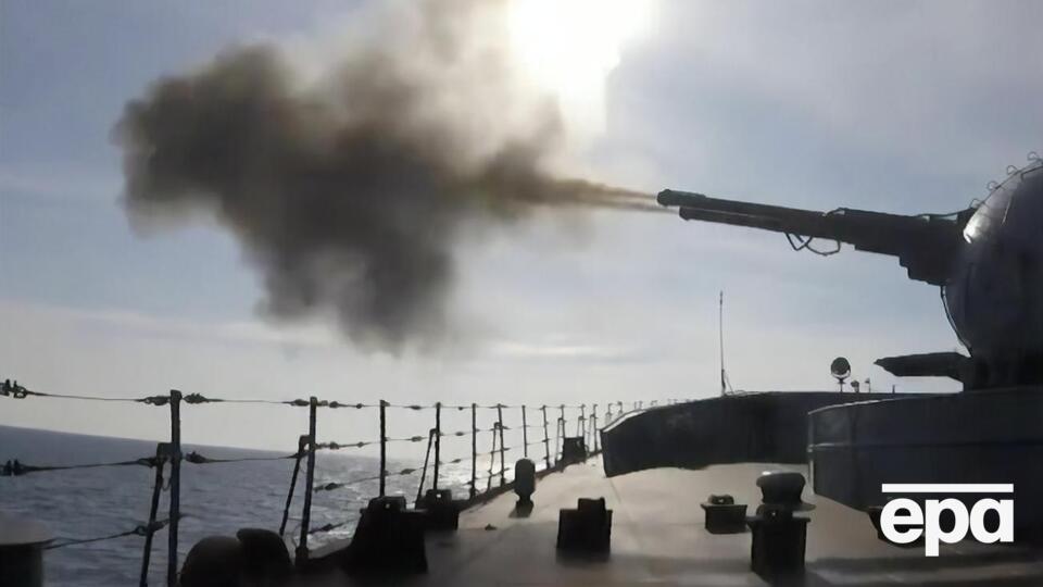 Причиною морської блокади стали артилерійські та ракетні стрільби, оголошені РФ