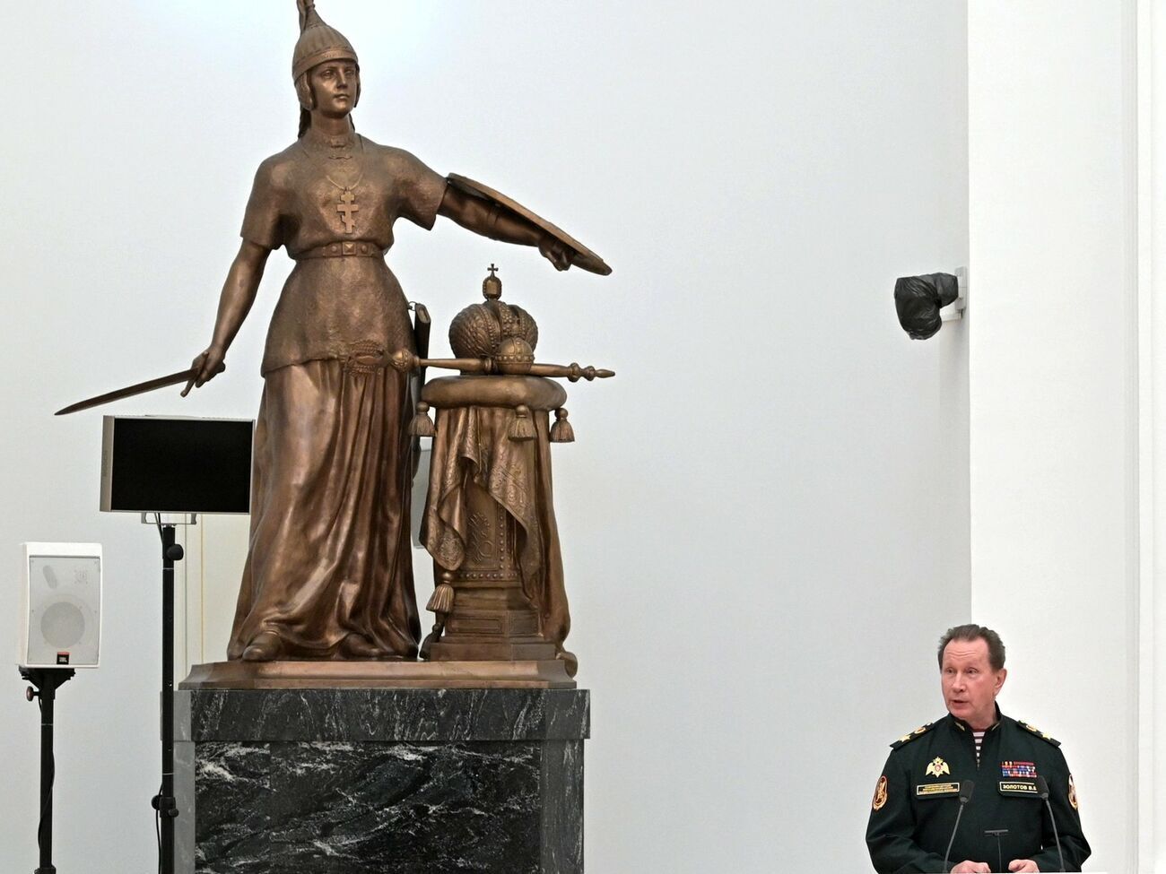 Золотов підтримав визнання "ЛДНР" "незалежними державами" і сказав, що владі РФ "потрібно йти далі, щоб захищати свою країну"